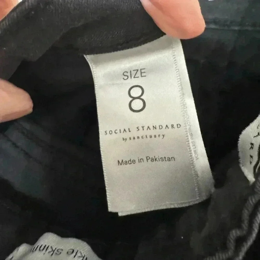 Social Standard by Sanctuary Ankle Skinny Mid Rise Flex Jean in Black Grey Camo - Picture 7 of 14